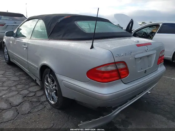 2003 Mercedes-Benz CLK-Class 3.2L