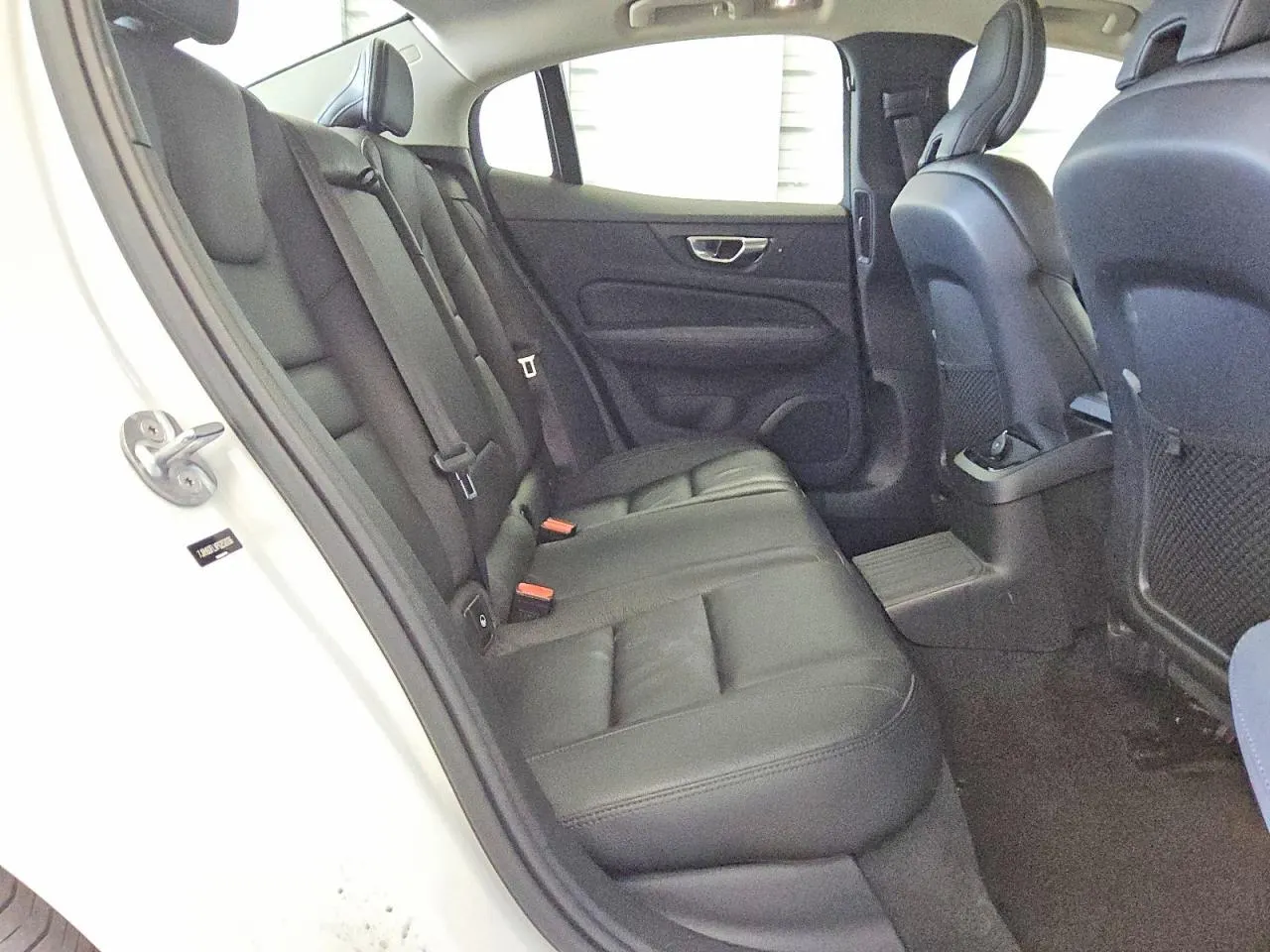 2023 Volvo S60 Recharge Plug-In Hybrid Plus Dark Theme