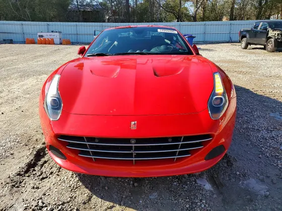 2017 Ferrari California T