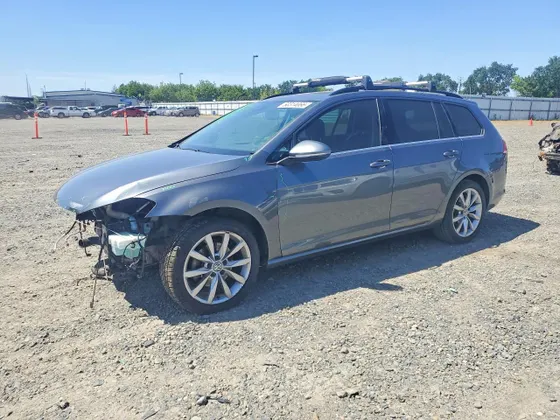 2016 Volkswagen Golf SportWagen TSI S