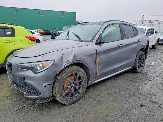 2021 Alfa Romeo Stelvio Ti