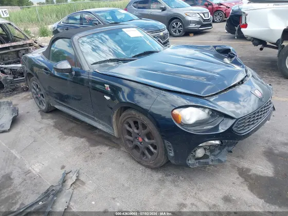 2019 FIAT 124 Spider Lusso