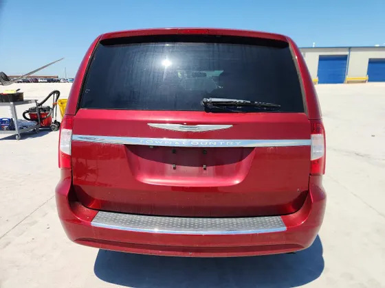 2013 Chrysler Town & Country Touring