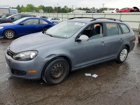2011 Volkswagen Jetta SportWagen S