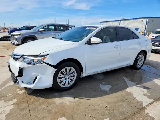 2013 Toyota Camry Hybrid XLE