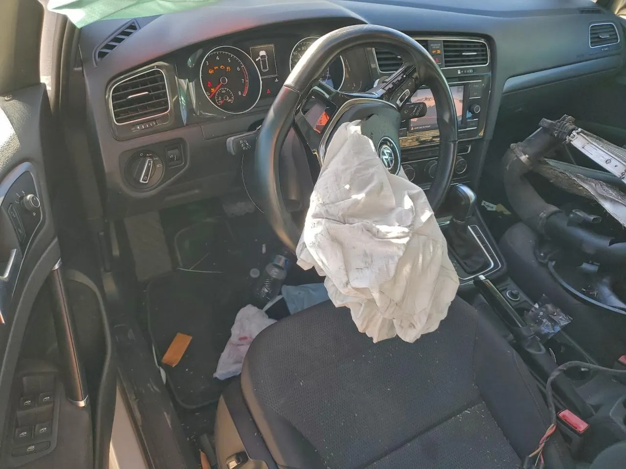 2018 Volkswagen Golf SportWagen S