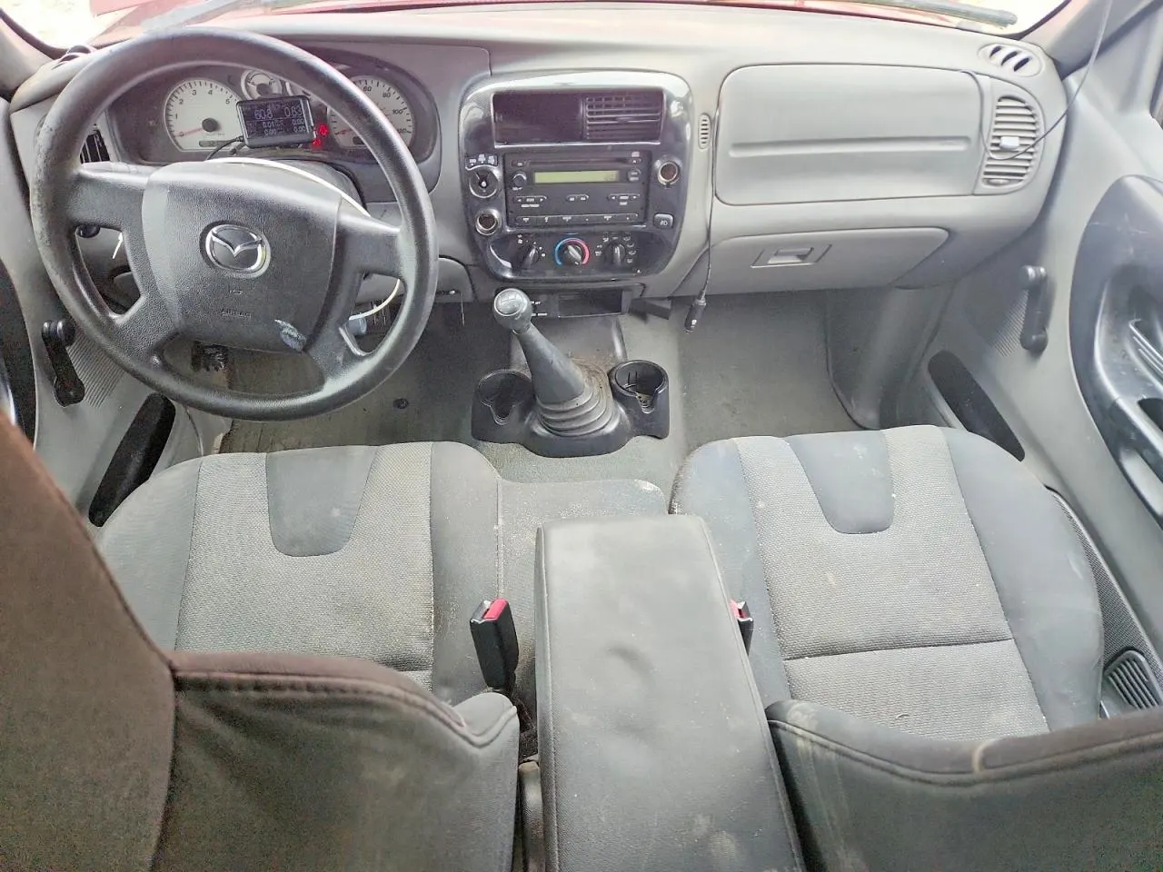 2004 Mazda B-Series 4WD Truck SE