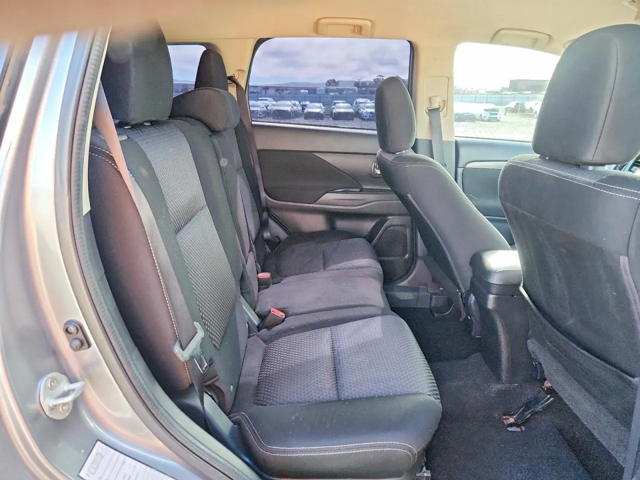 2016 Mitsubishi Outlander SE