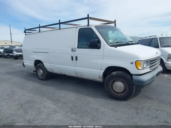 2000 Ford Econoline Cargo Van