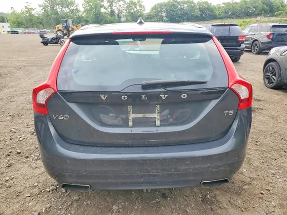 2016 Volvo V60 T5 Drive-E Premier
