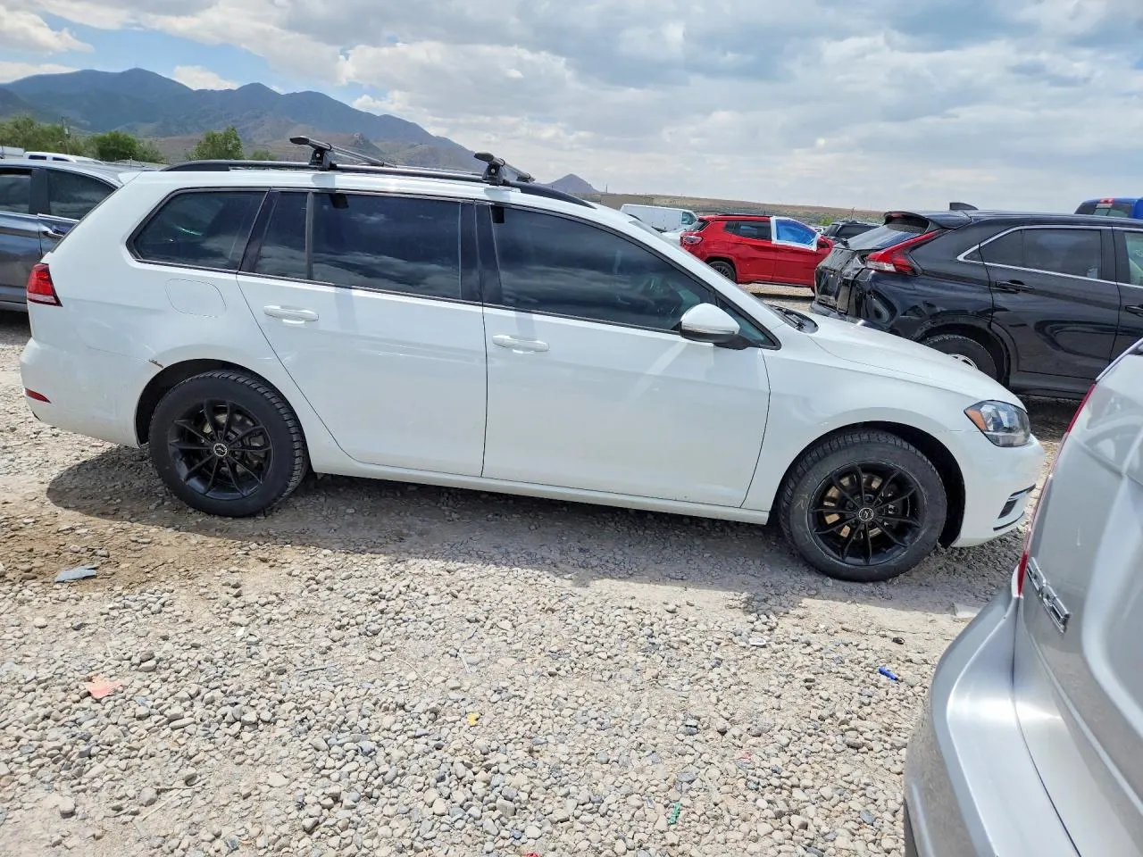 2018 Volkswagen Golf SportWagen S