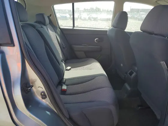 2008 Nissan Versa 1.8 SL
