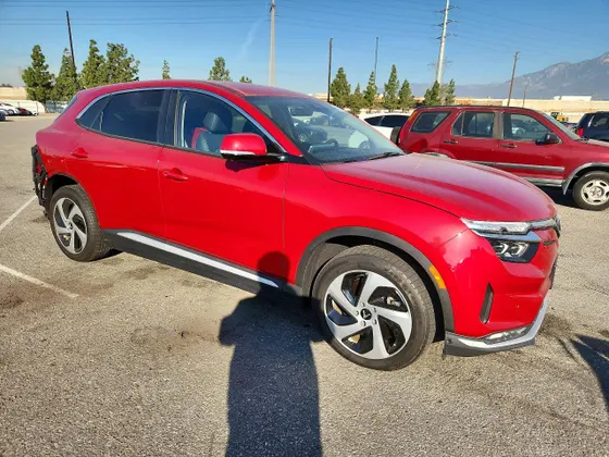2024 VinFast VF 8 Eco
