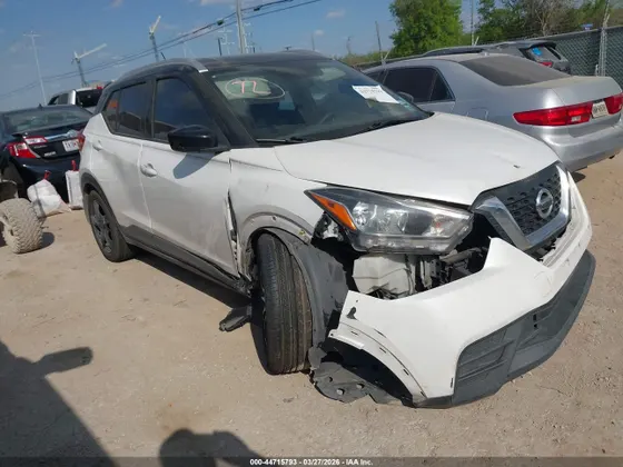 2018 Nissan Kicks SV