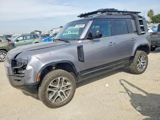 2023 Land Rover Defender X-Dynamic SE