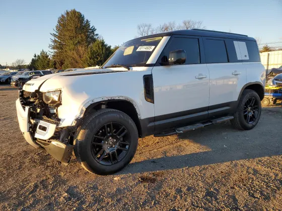 2022 Land Rover Defender S