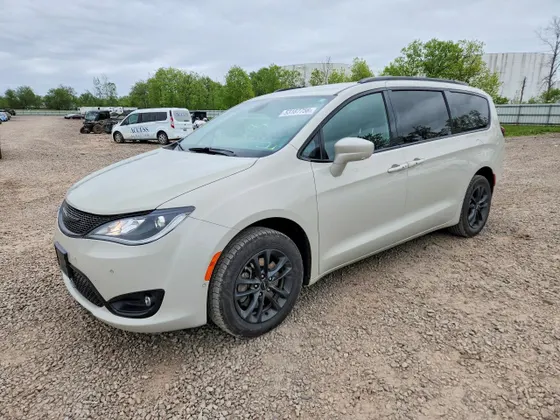2020 Chrysler Pacifica Launch Edition