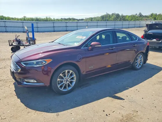 2017 Ford Fusion Energi SE