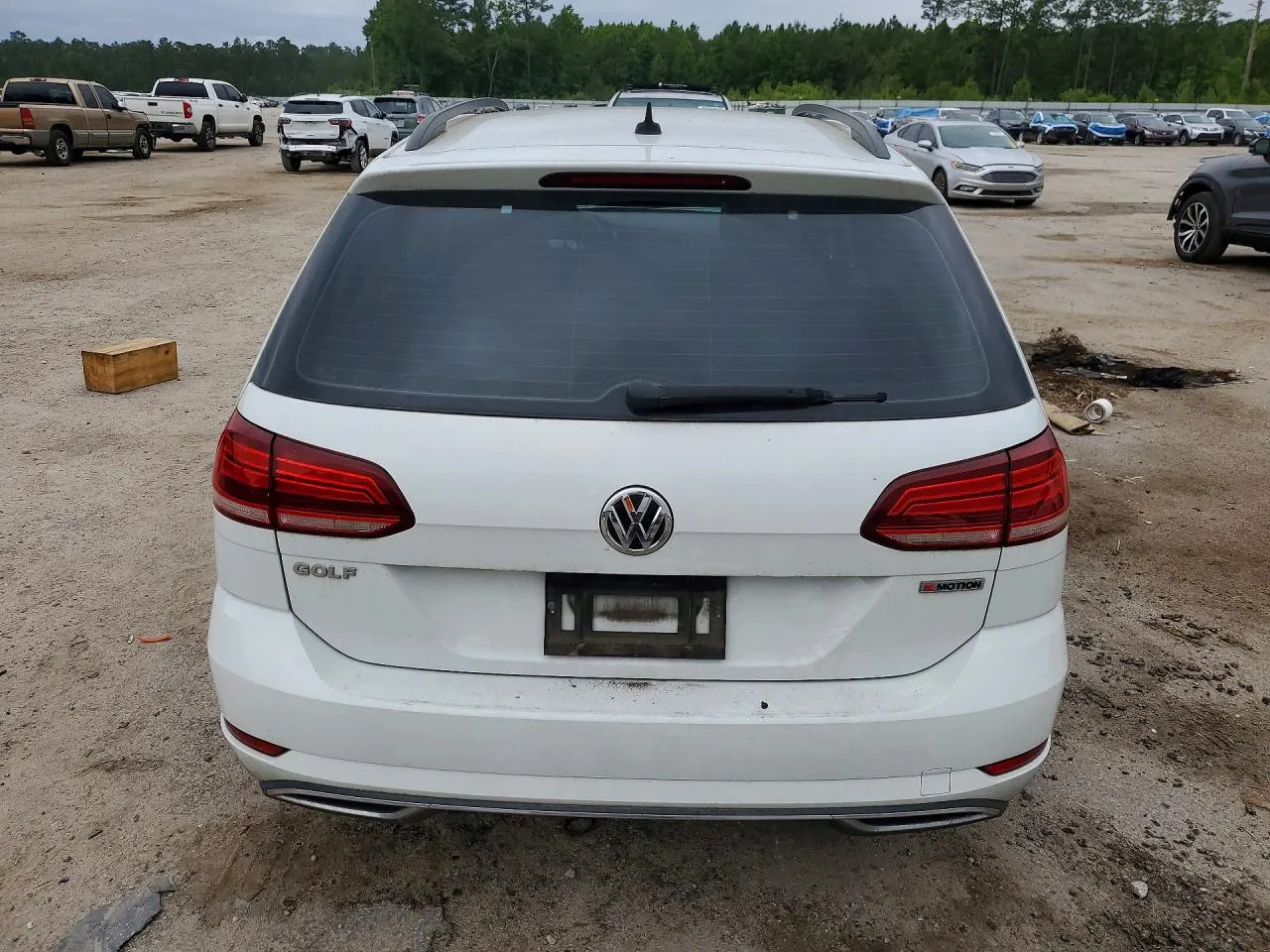 2019 Volkswagen Golf SportWagen S