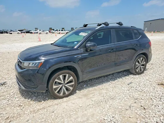 2023 Volkswagen Taos SE
