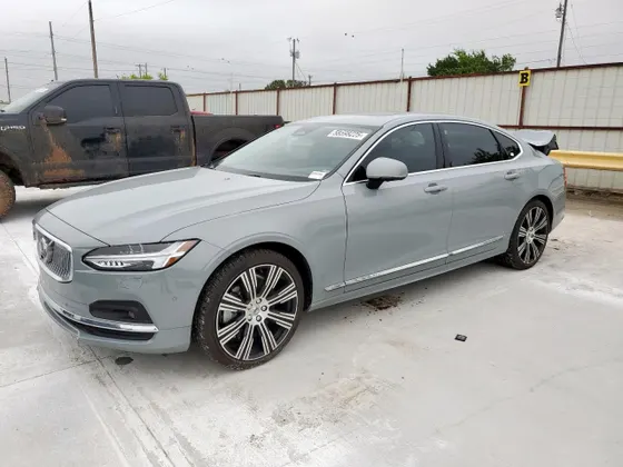 2025 Volvo S90 PLUS