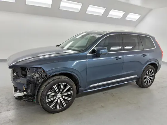 2024 Volvo XC90 Plus Bright Theme