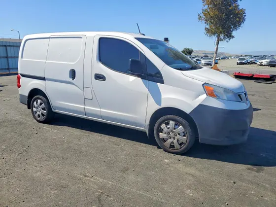 2016 Nissan NV200 SV