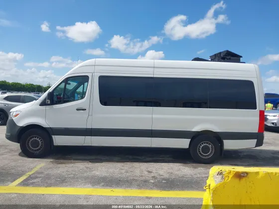 2025 Mercedes-Benz Sprinter Passenger Van HIGH ROOF 4-CYL DIESEL