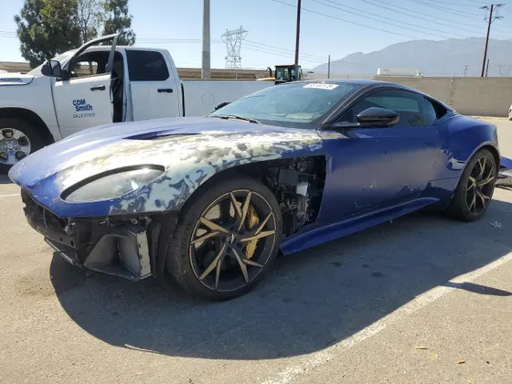 2019 Aston Martin DBS Superleggera