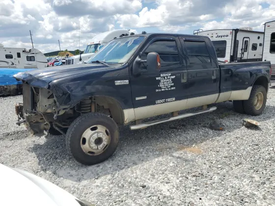 2005 Ford Super Duty F-350 DRW XL