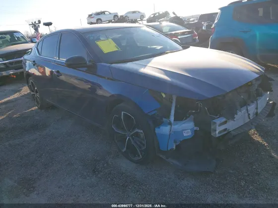 2023 Nissan Altima 2.5 SR
