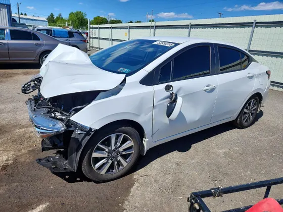 2023 Nissan Versa SV