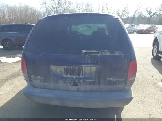1998 Plymouth Voyager SE