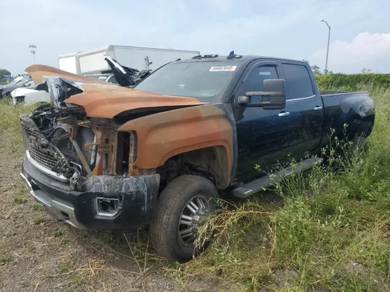 2017 GMC Sierra 3500HD Denali
