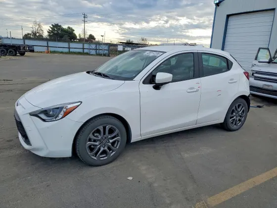 2020 Toyota Yaris Hatchback XLE