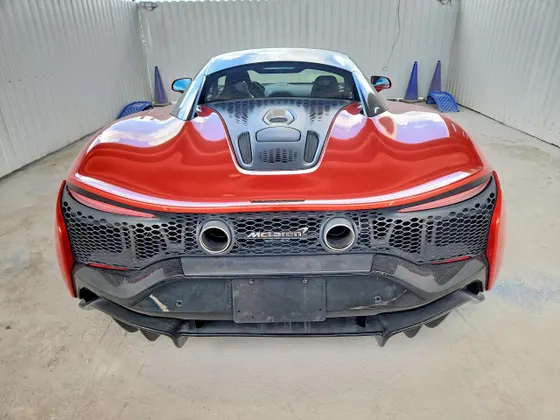2023 McLaren Artura