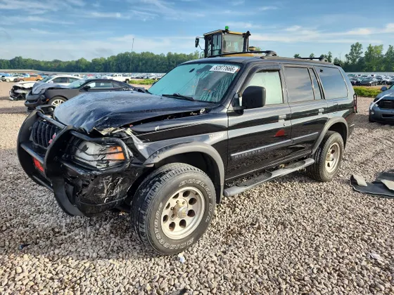 2000 Mitsubishi Montero Sport LS
