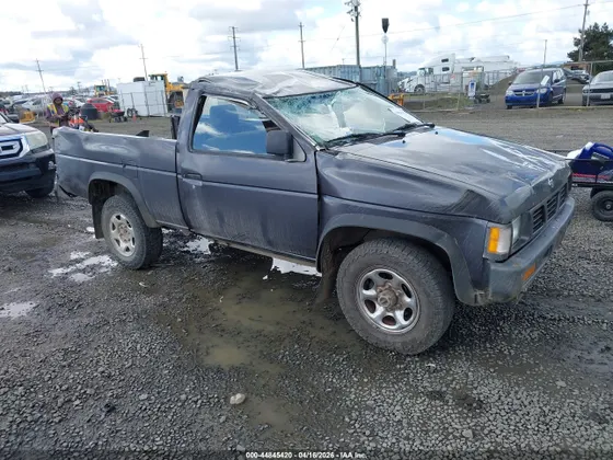 1996 Nissan Trucks 4WD XE