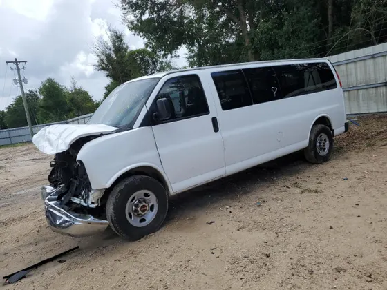 2014 GMC SAVANA G3500 LT