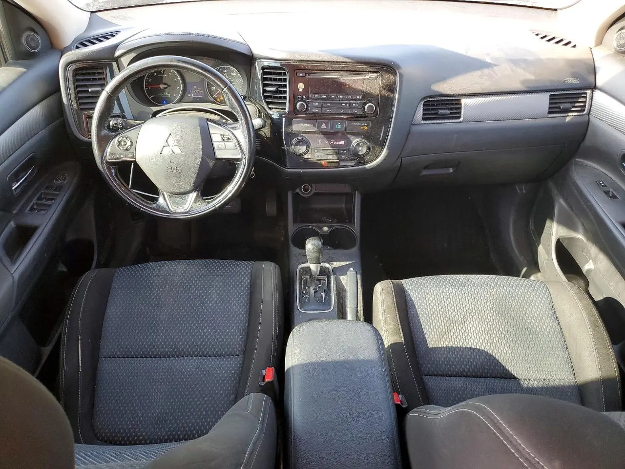 2016 Mitsubishi Outlander ES
