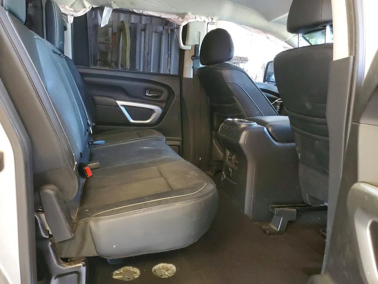 2017 Nissan Titan SV