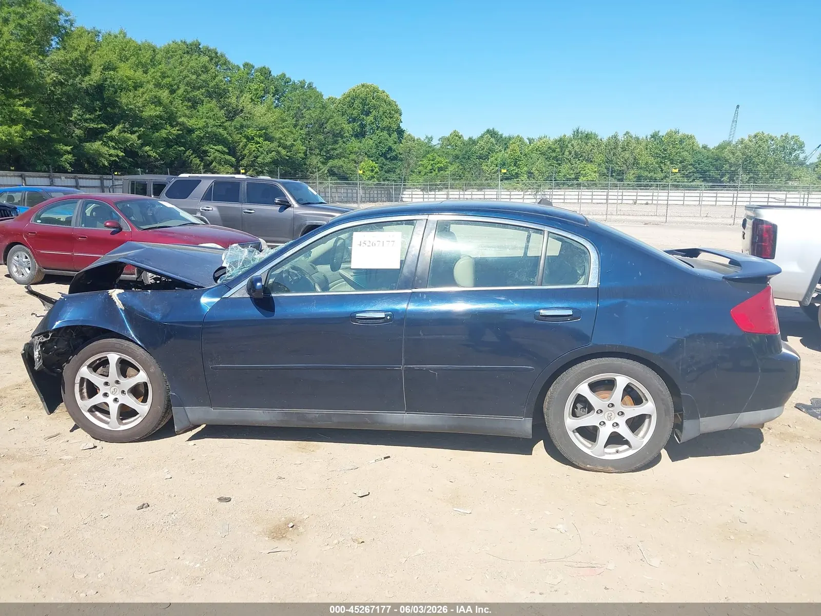 2004 INFINITI G35 Sedan w/Leather