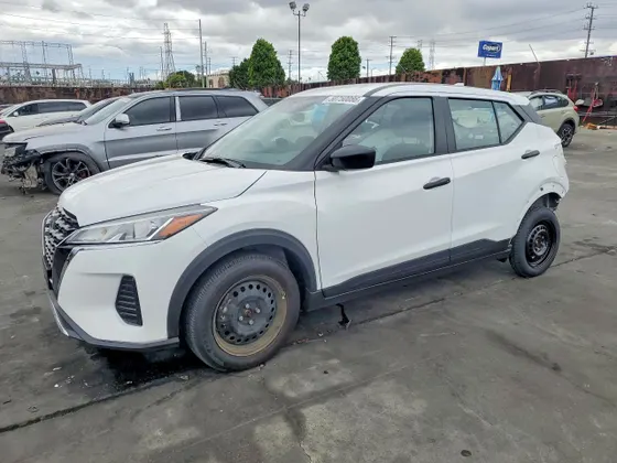 2025 Nissan Kicks Play S