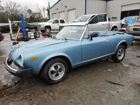 1979 FIAT 124 Spider