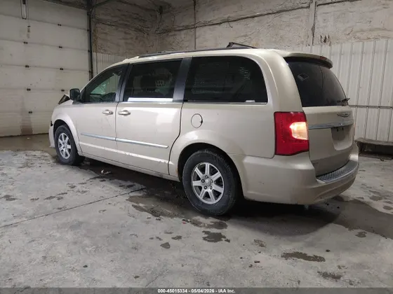 2011 Chrysler Town & Country Touring
