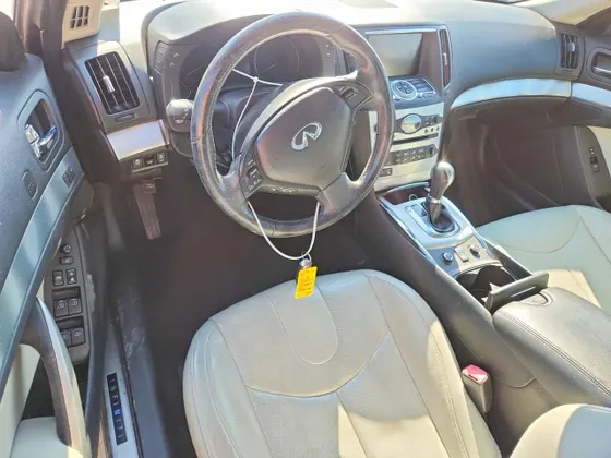 2015 INFINITI Q60 Convertible