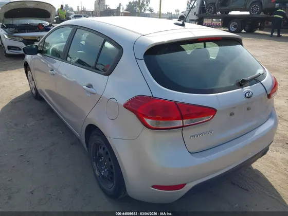 2017 Kia Forte5 LX