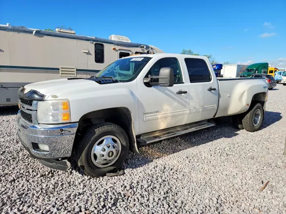 2011 Chevrolet Silverado 3500HD DRW LT