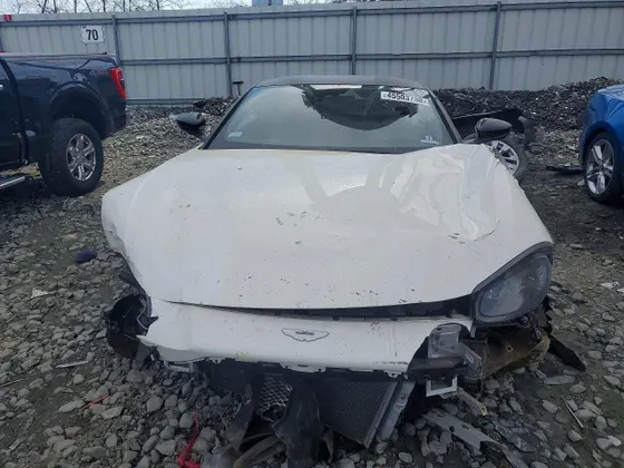 2019 Aston Martin Vantage
