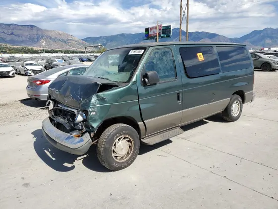 2001 Ford Econoline Wagon XL